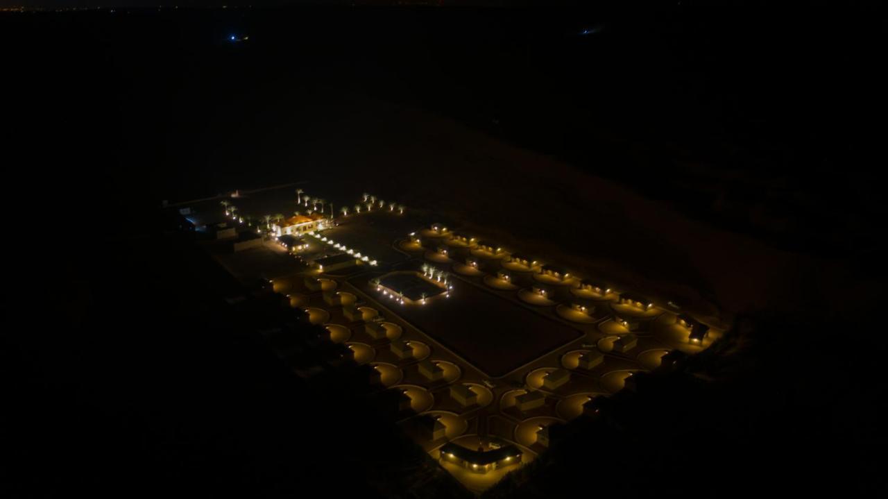 Badīyah Desert Rose Camp מראה חיצוני תמונה